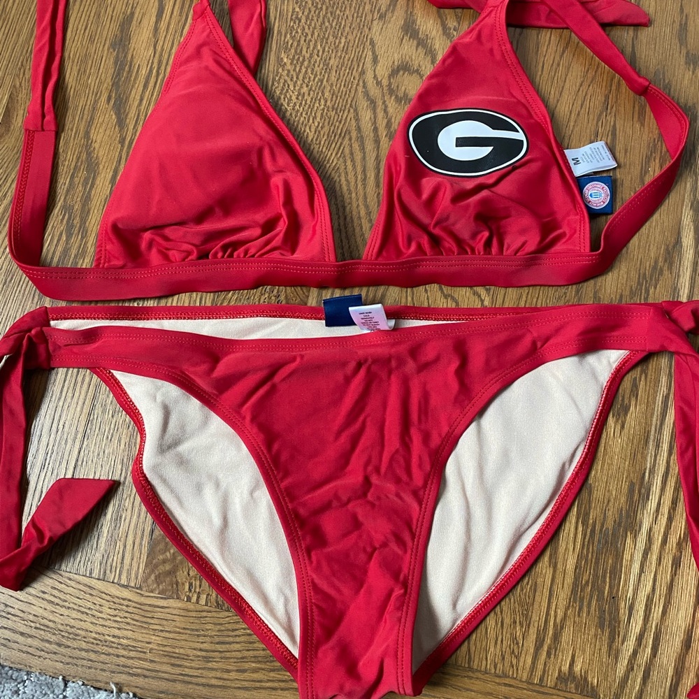 Swimsuit - Picture 2 of 3